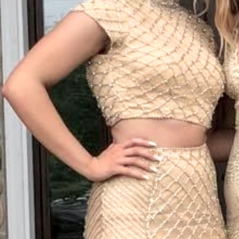 Sherri hill size 6 two piece .